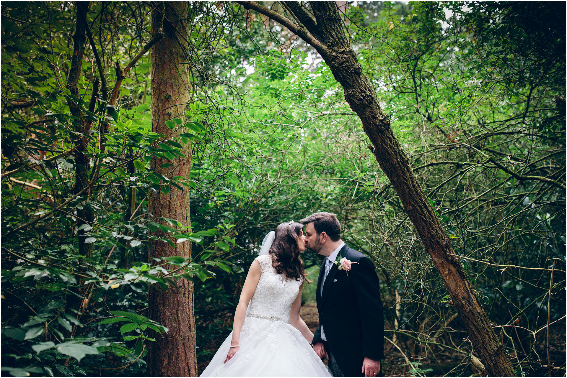 Crathorne-Hall-yorkshire-wedding-Fionamartinsp_0005