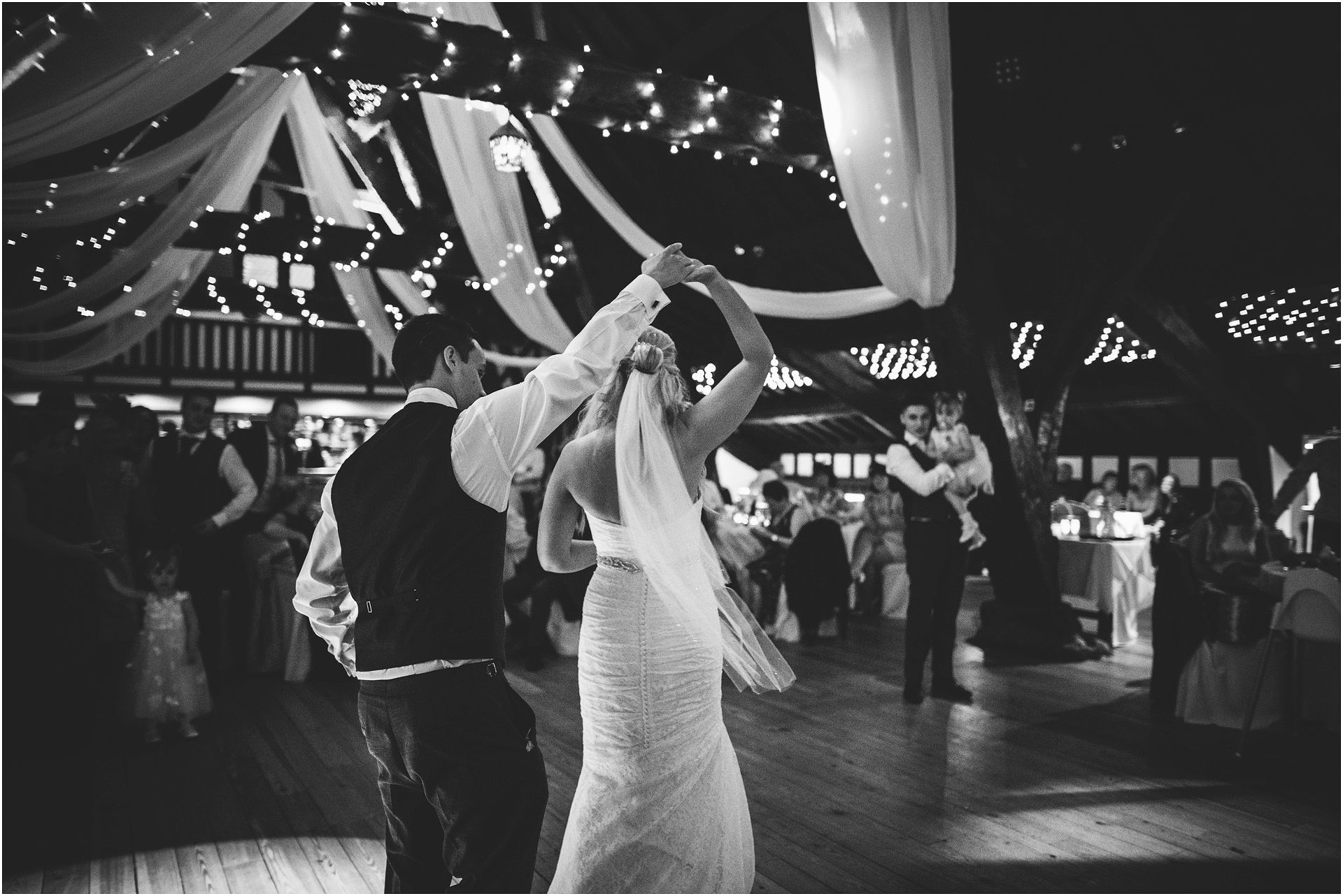 rivington-barn-wedding-photography-ra_0008